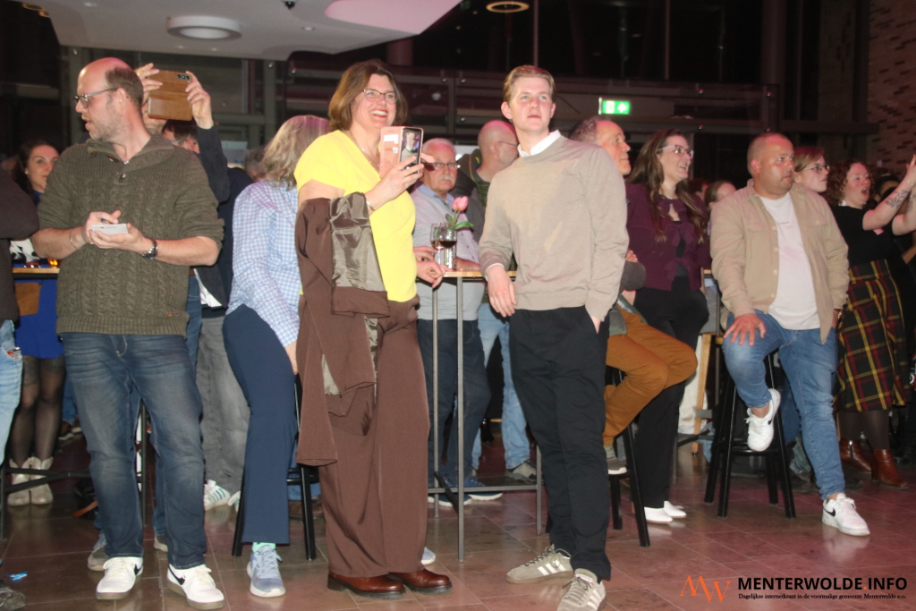 Gemeentebelangen superieur in 6 stemlokalen in 'Menterwolde'