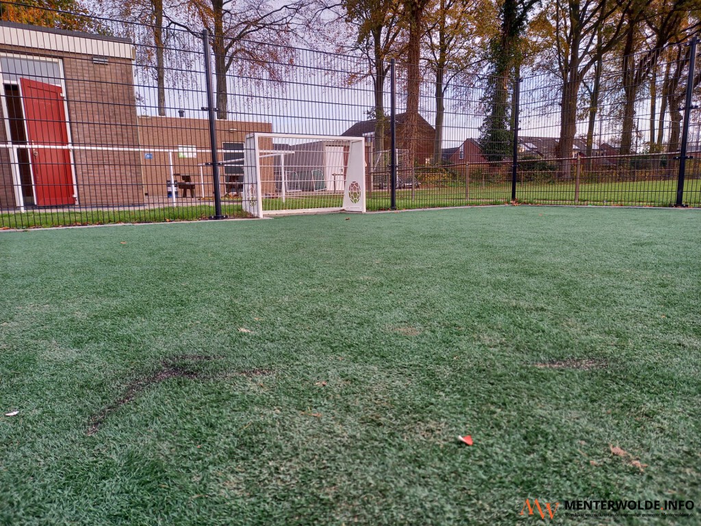 Vuurwerk veroorzaakt schade op pannaveld van v.v. Muntendam