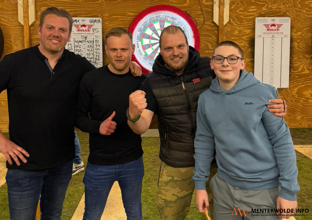 Lars Keizer en Dave Jongs winnen weer koppeldarttoernooi v.v. Meeden
