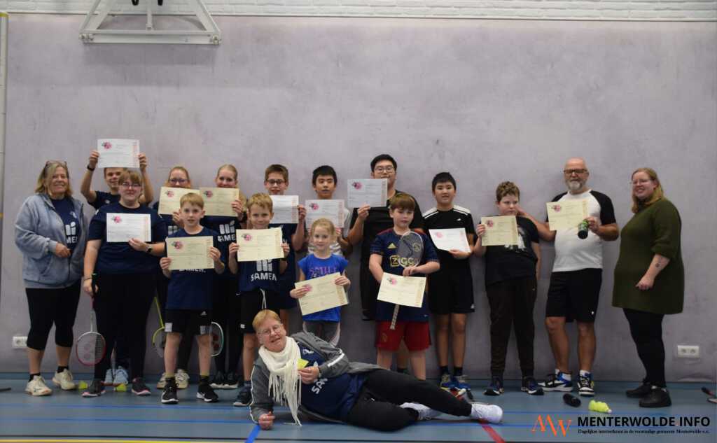 Jeugdleden Dropshot '74 uit Muntendam doen met succes examen