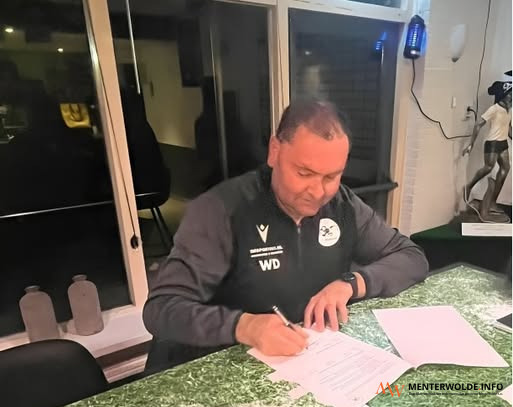 Meedenaar Willem Dontje verlengt contract bij Bareveld