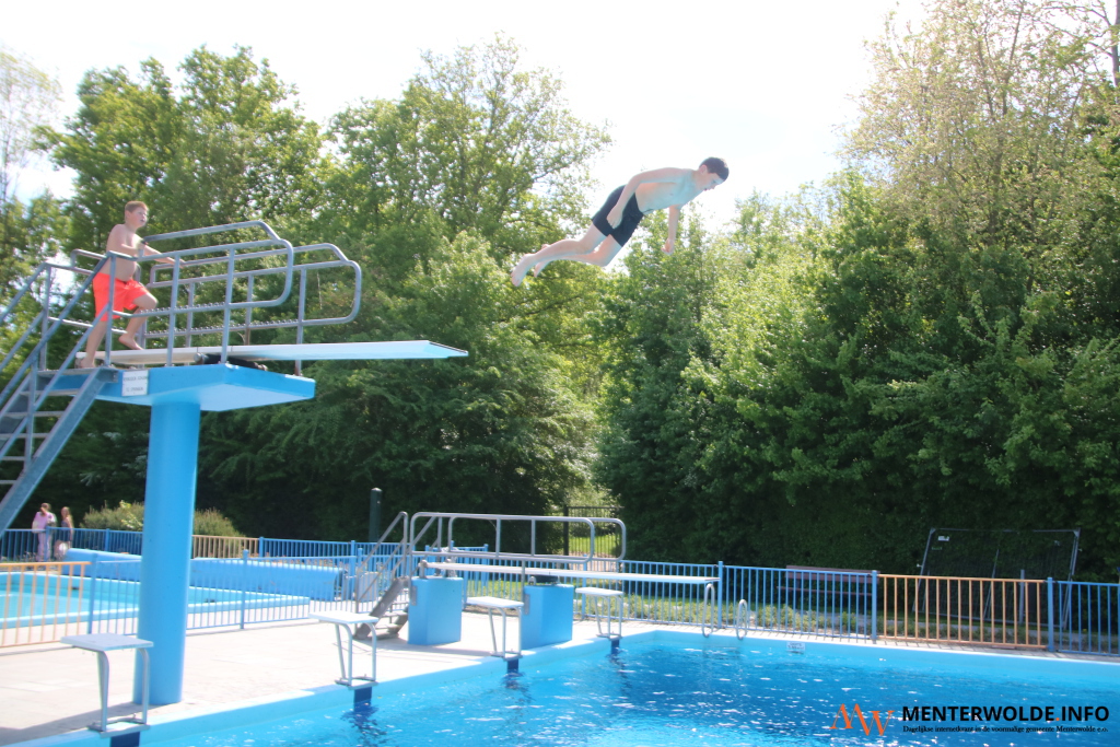 Zwembad De Kolck - watertemperatuur 28.4 graden Celsius - open