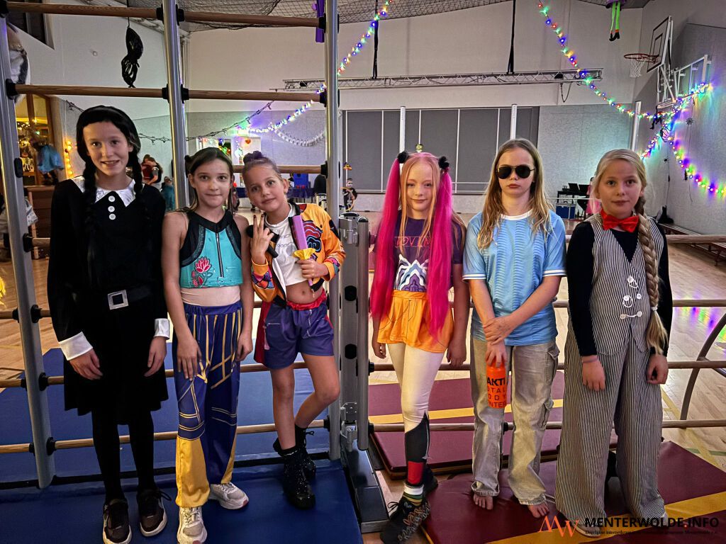 Halloweenfeest lokt 90 kinderen naar mfa De Rode Beuk in Meeden