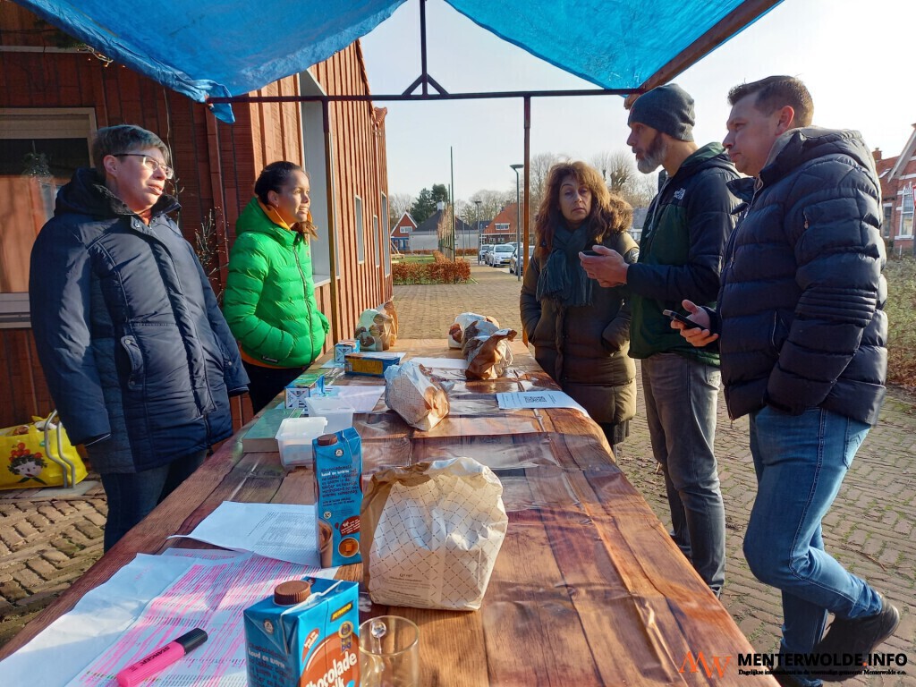 Dorpsschool Meeden verkoopt oliebollen voor extra activiteiten