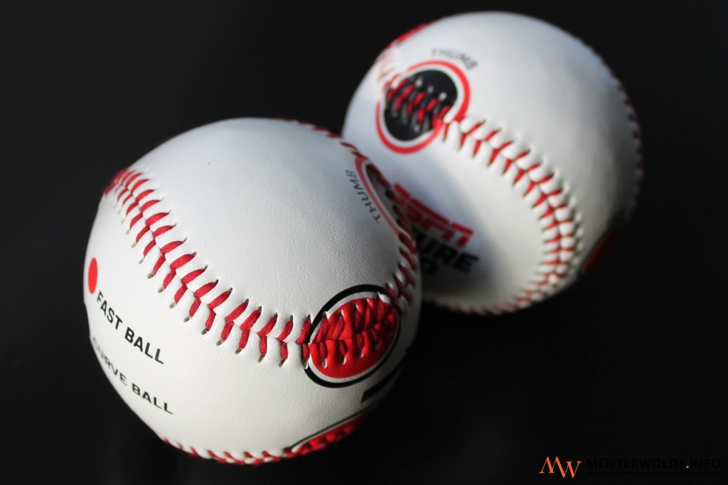 Stichting Softbaldino geeft clinics op scholen in Midden-Groningen