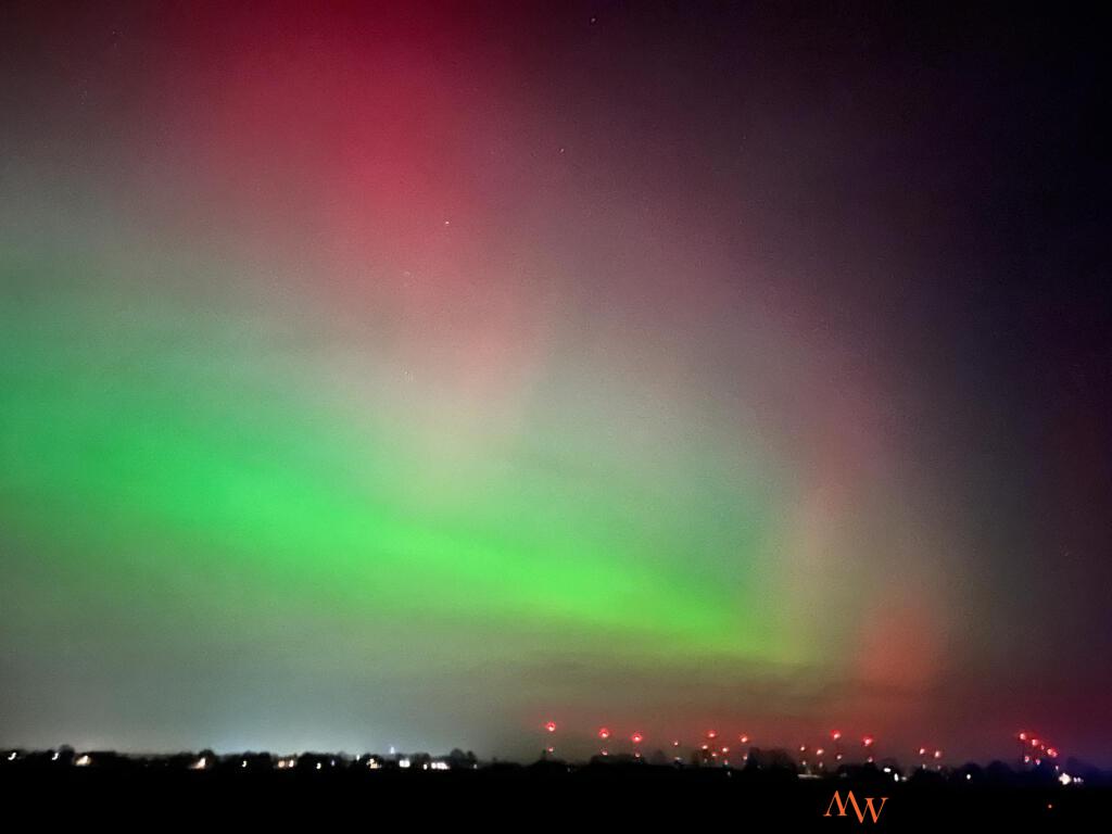 Noorderlicht levert fraaie plaatjes op boven (Midden-)Groningen
