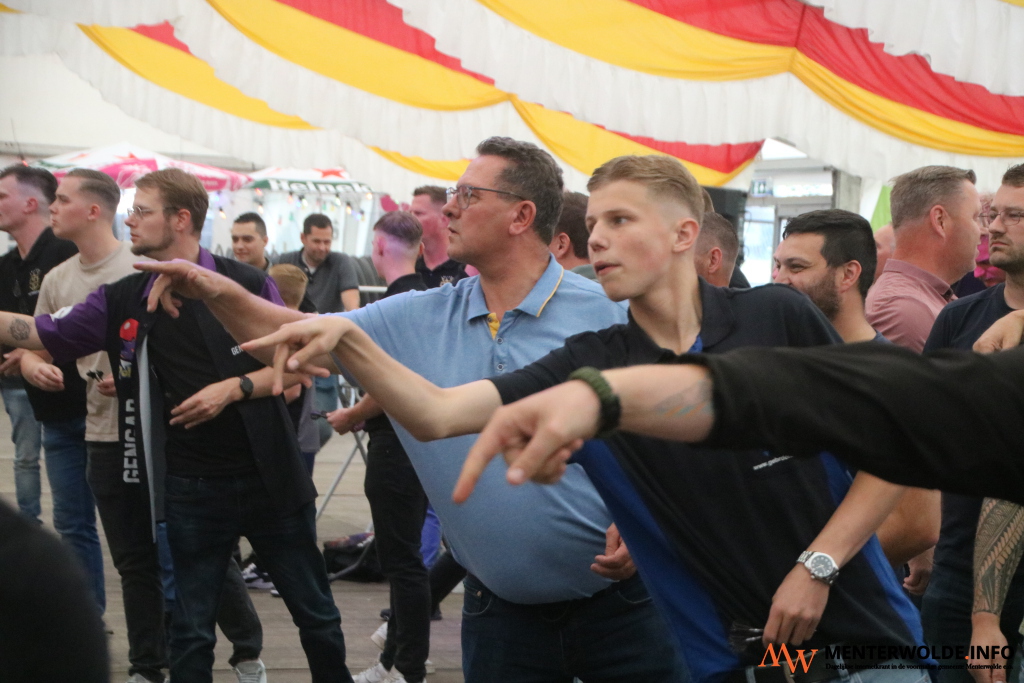 SKV-koppeldarttoernooi in Muntendam zit binnen uur vol met 80 duo's