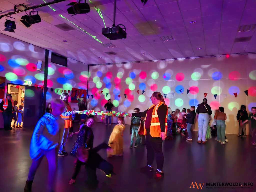 De Schrijvershoek: knutselmiddag en kinderdisco succesvol