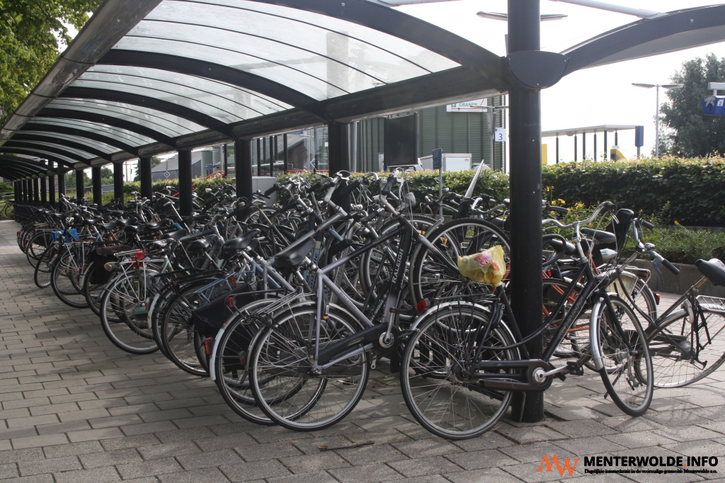 Fatbike van Jennifer - met FC-stickers - gestolen bij treinstation