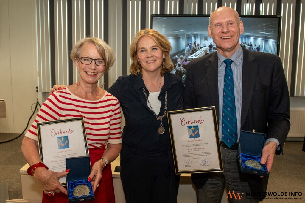 Gemeentemedaille voor vertrekkende wethouders in Veendam