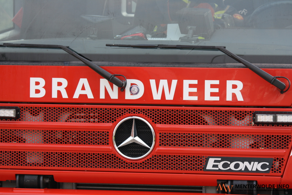 Vrijstaande schuur in Harkstede volledig verwoest door brand