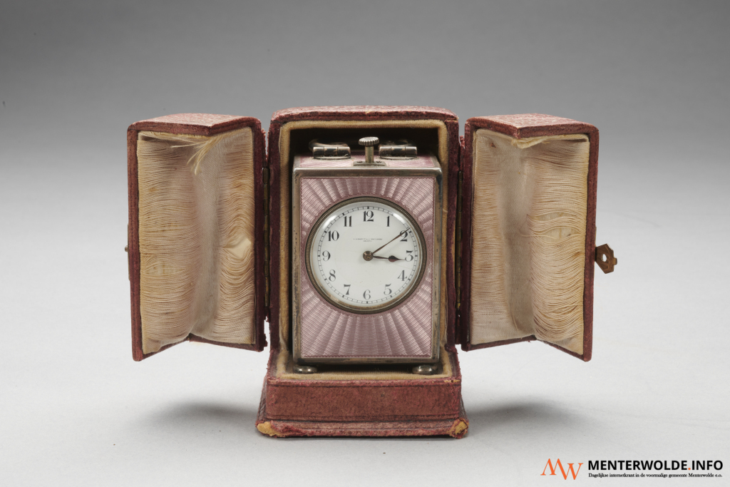 Tussen Kunst & Kitsch maakt tv-opnamen in Veenkoloniaal Museum