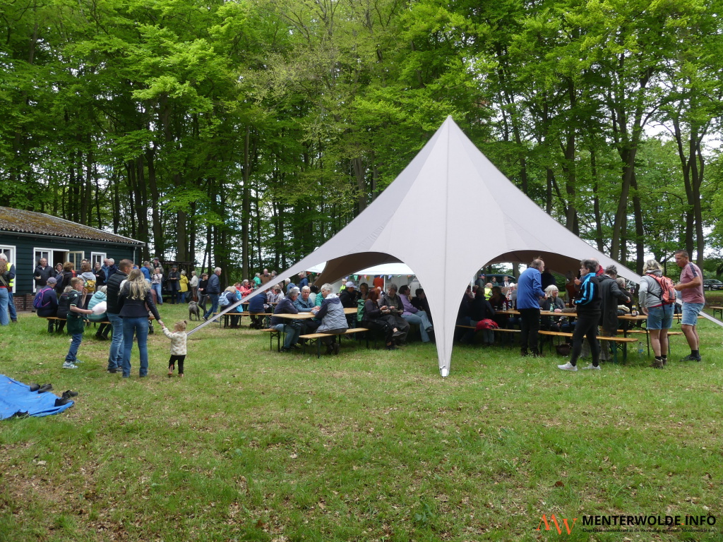 2e Bevrijdingswandeling in teken van Stadskanaalster Achterhuis en Monument 21