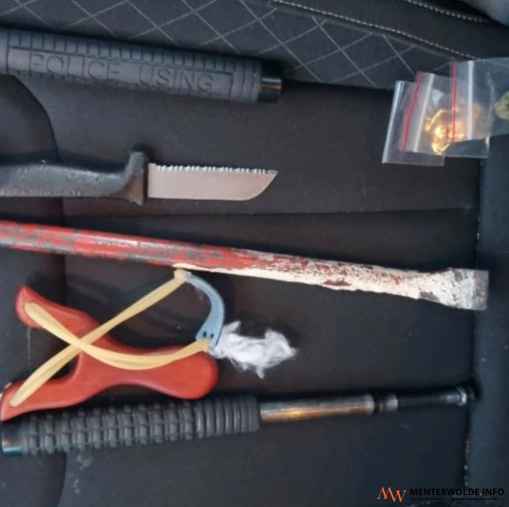 Politie vindt meerdere wapens en drugs in Muntendam