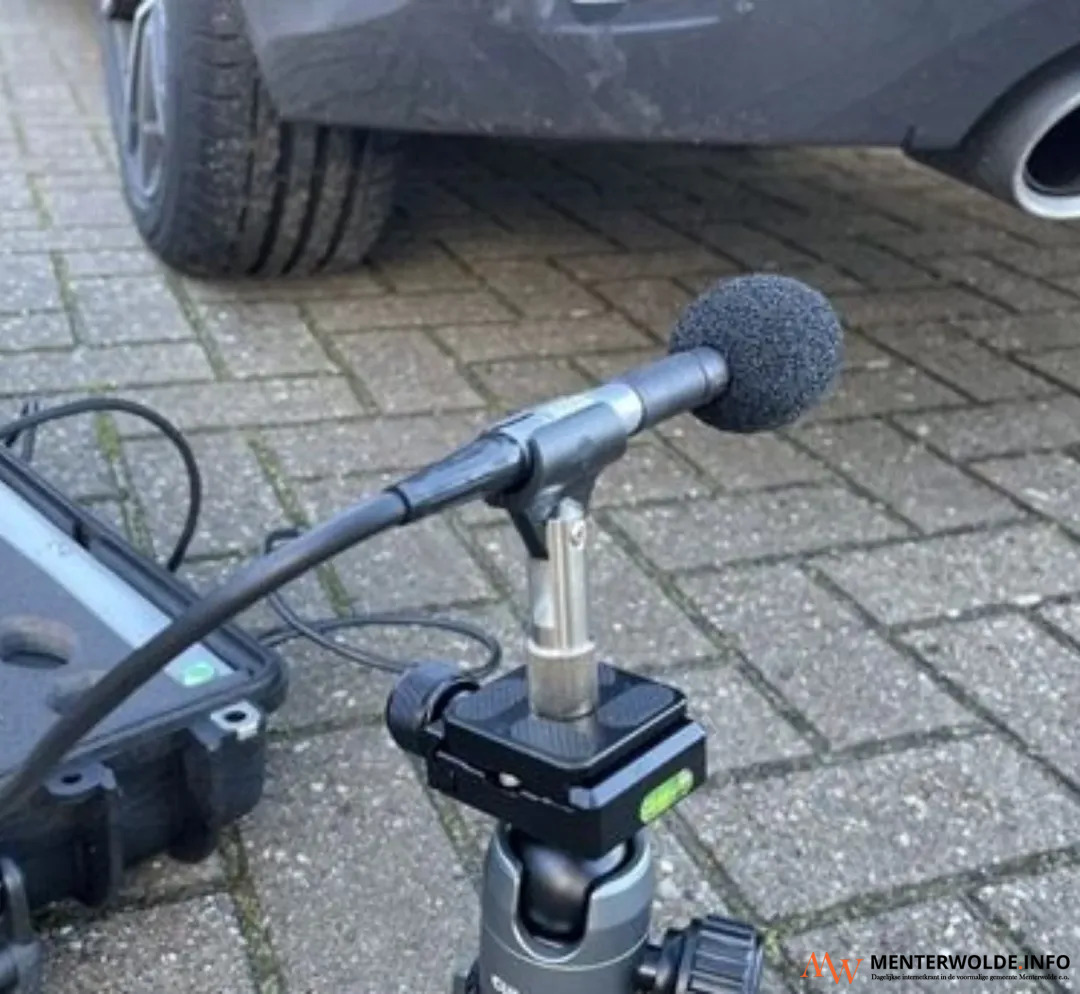 Politie haalt 20 auto's van de weg tijdens controle in Veendam