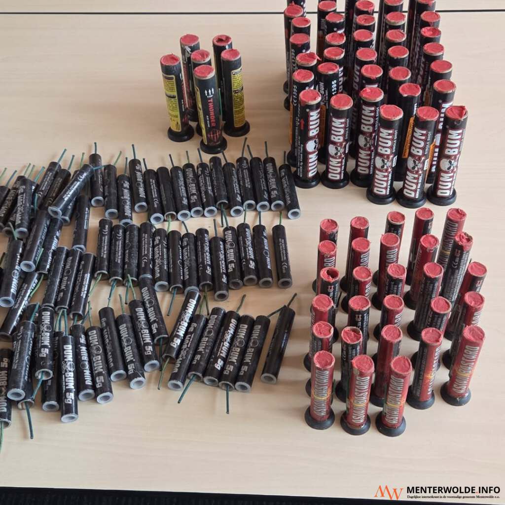 Wijkagent vindt partij illegaal vuurwerk bij jonge Nieuw Buiner