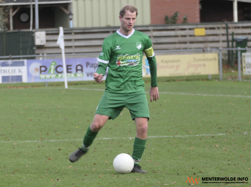 Voetbalspel: Uuldriks en Aaldring koplopers, Hager weektopscorer